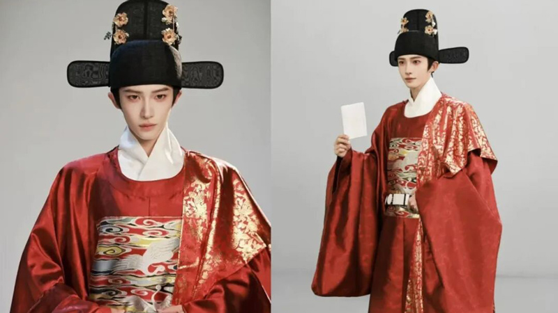 Liu Yu's Cai Shen Outfit on Spring Festival Gala