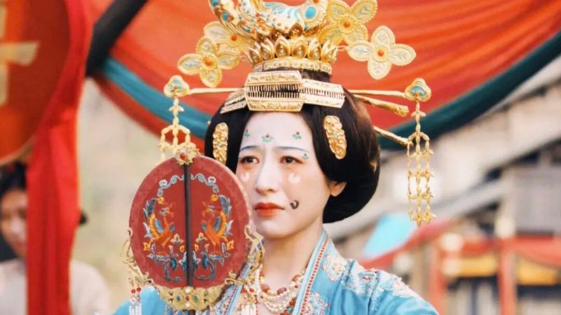 The Wardrobe Controversy of Swords into Plowshares