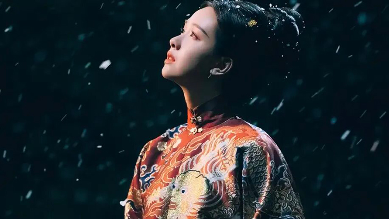 Why Hanfu’s Zhongfeng Endures—Beyond a Simple Stitch