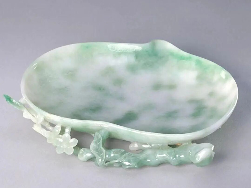 5 Pale Spring Chinese Artifacts