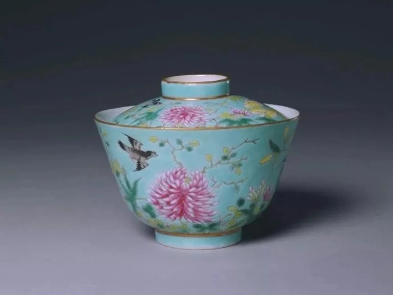 5 Pale Spring Chinese Artifacts