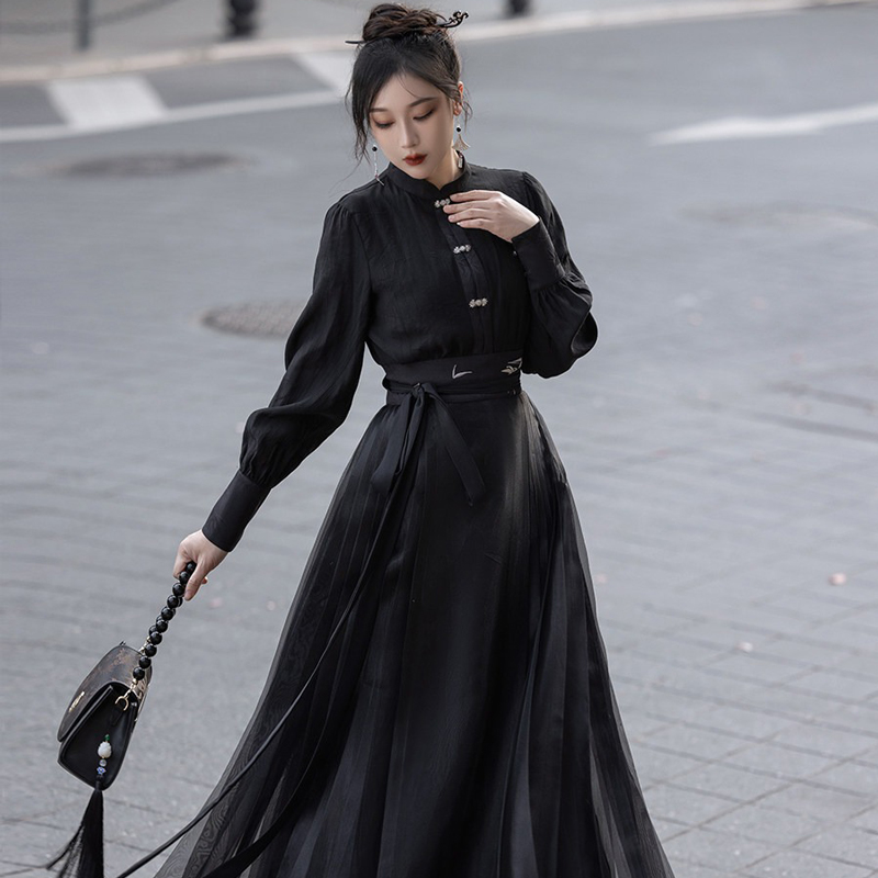 Everyday-Women's-Ming-Dynasty-Hanfu-Mamian-Skirt-Fashionable-Retro-Set-1 Dong Fang Gu (东方骨) 2