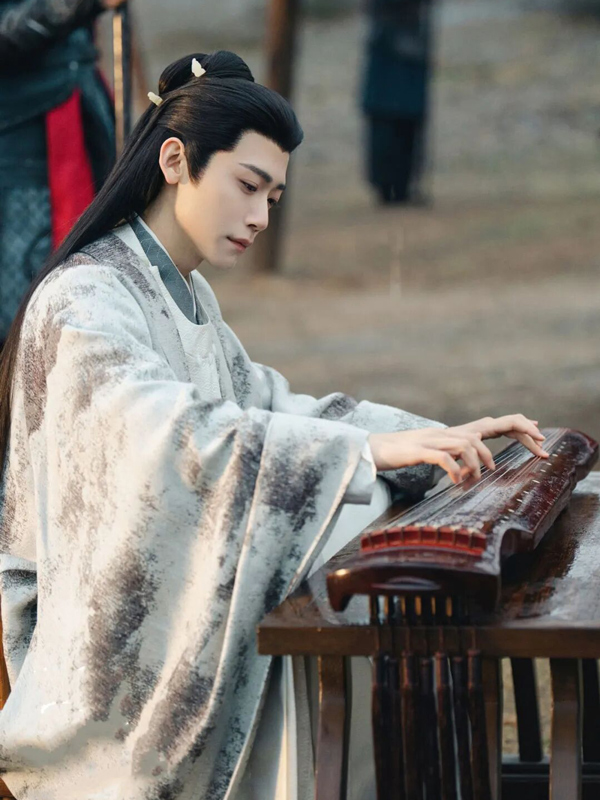 Gongsun Yin & Qi Shu’s Forbidden Love in Pursuit of Jade