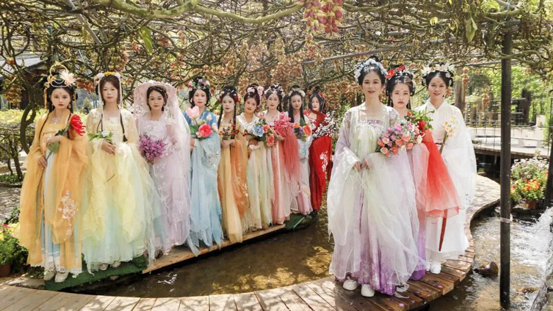 Mar 14 Huazhao Festival at Xian Ren Dong