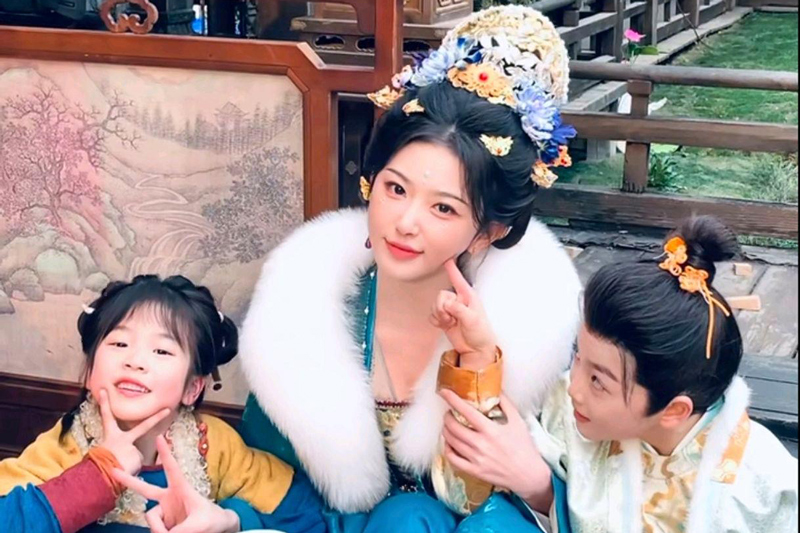 Subverting Forced Romance in Pursuit of Jade