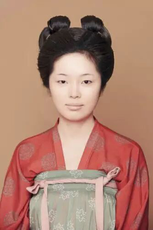 Tang Dynasty Peach Blossom Makeup Guide