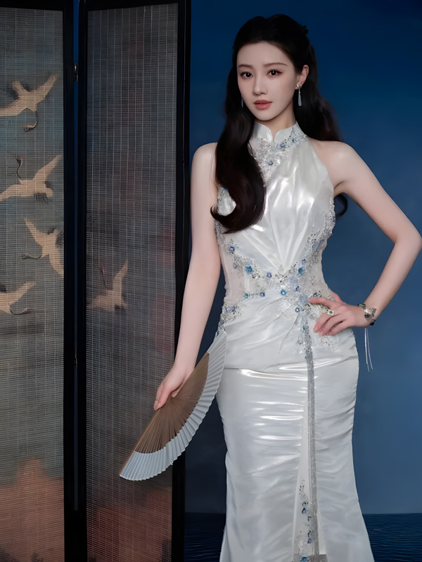 The Charm of Qipao in Wang Herun’s Guofeng Look