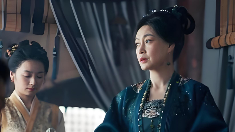 The Fake Marriage in Pursuit of Jade