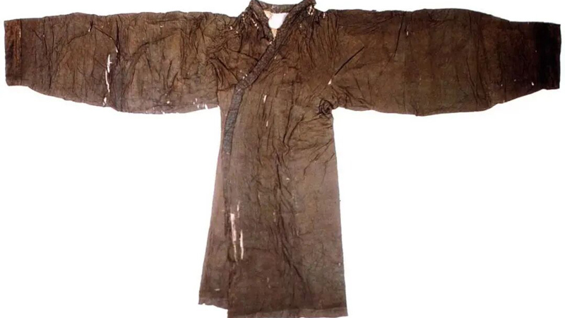 The Giant Chu Robe of Hubei Museum