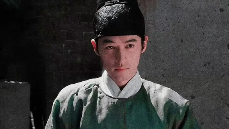 The Truth About the Modern Tang Suit