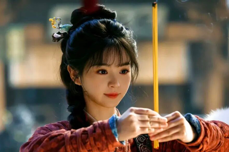 The Vase Hairpin in Pursuit of Jade