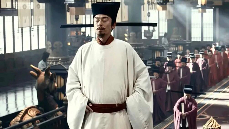 Why Zhao Kuangyin Chose White After the Yellow Robe