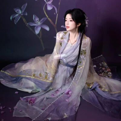 Women Long Song Dynasty Style Hanfu with Embroidered Gradient-Patterned Wide Sleeves