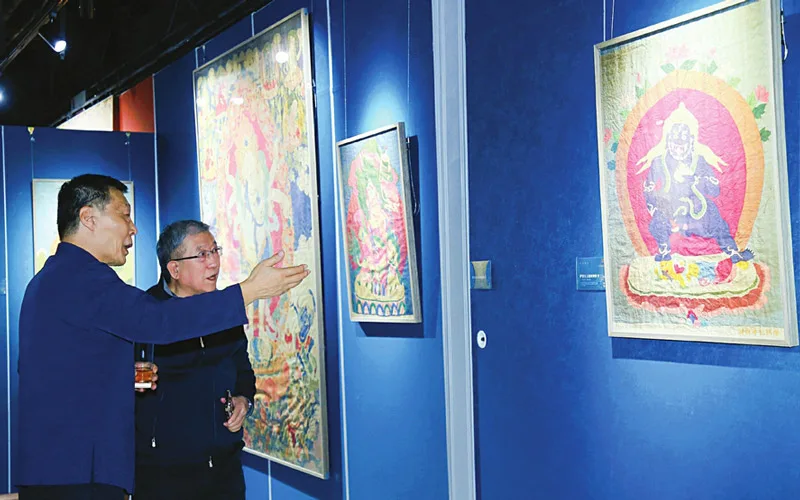Inside a Beijing Show of Kesi Silk and Thangkas