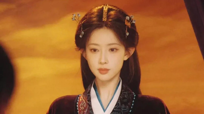 Meng Ziyi’s Han Dynasty Buyao Hairpins
