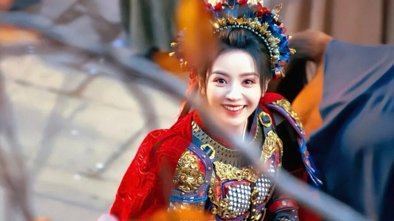 Pursuit of Jade's Armor and Flowers: Brave or Bizarre?