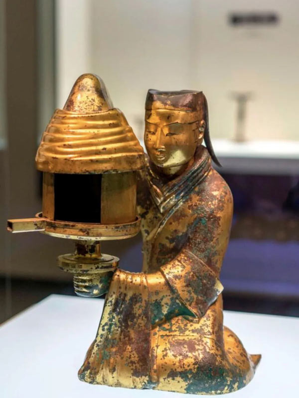 Qingming Hanfu for Ritual and Outing