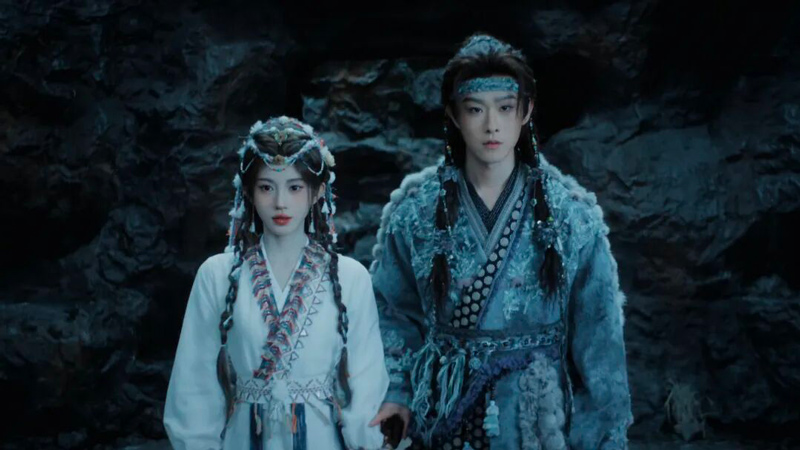 Veil of Shadows: Why Fog and Light Tops