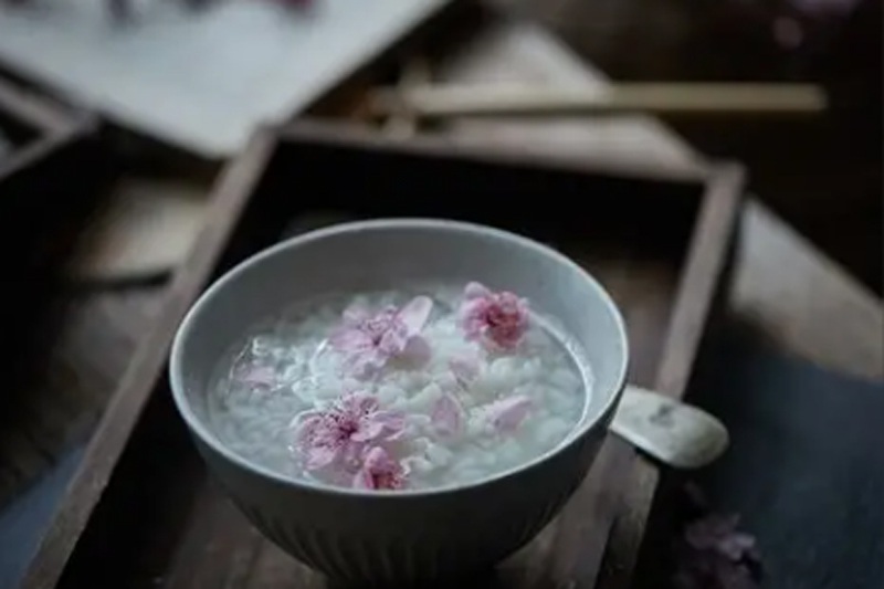 What Did Ancient Chinese Bite to Welcome Spring?