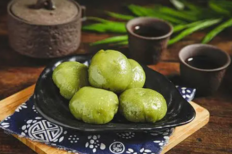 What Did Ancient Chinese Bite to Welcome Spring?