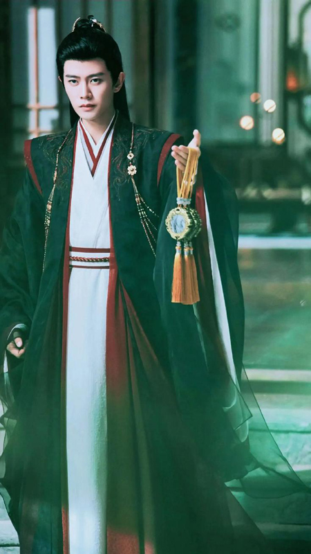 Why Lu Huai Escapes the Emperor’s Knife in Fate Chooses You?