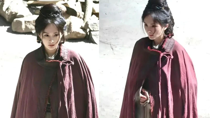 Why Yang Mi Wears Her Robe Unusually