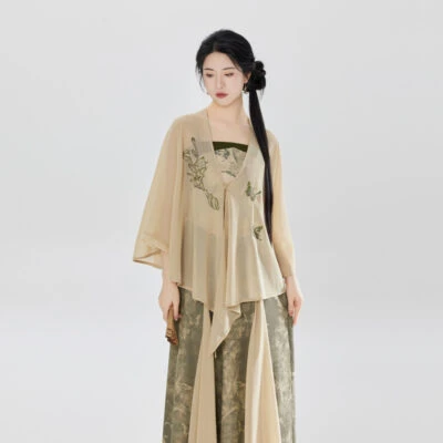 Women Fashion Modernized Hanfu Inspired by Song Dynasty Attire