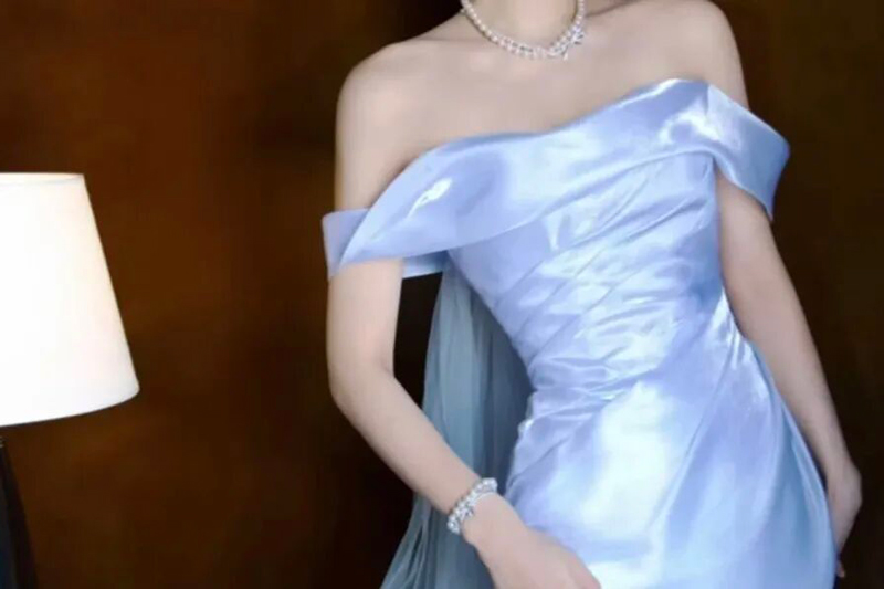 Yao Anna’s Floating Light Brocade Myth