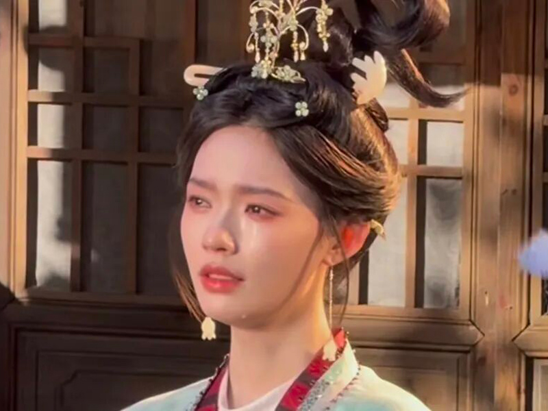 Lin Yun’s Tear Makeup in The Road to Glory