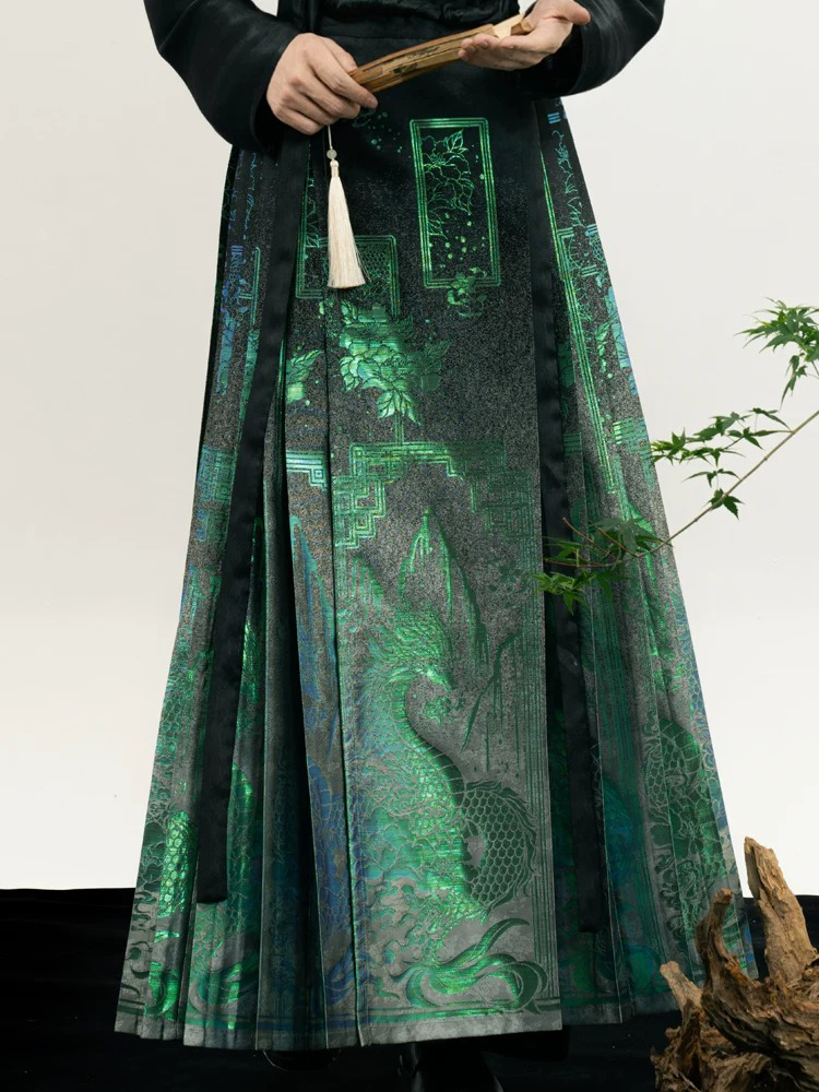 Modern Men Hanfu Ming Dynasty Style Ma Mian Skirt in Green