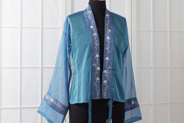 Ruqun Hanfu: Qixiong & Qiyao Styles, History & Wearing Guide