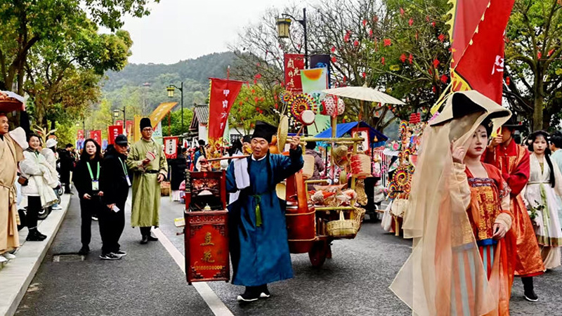 Tang & Song Scholar Robes at Hanfu Festival