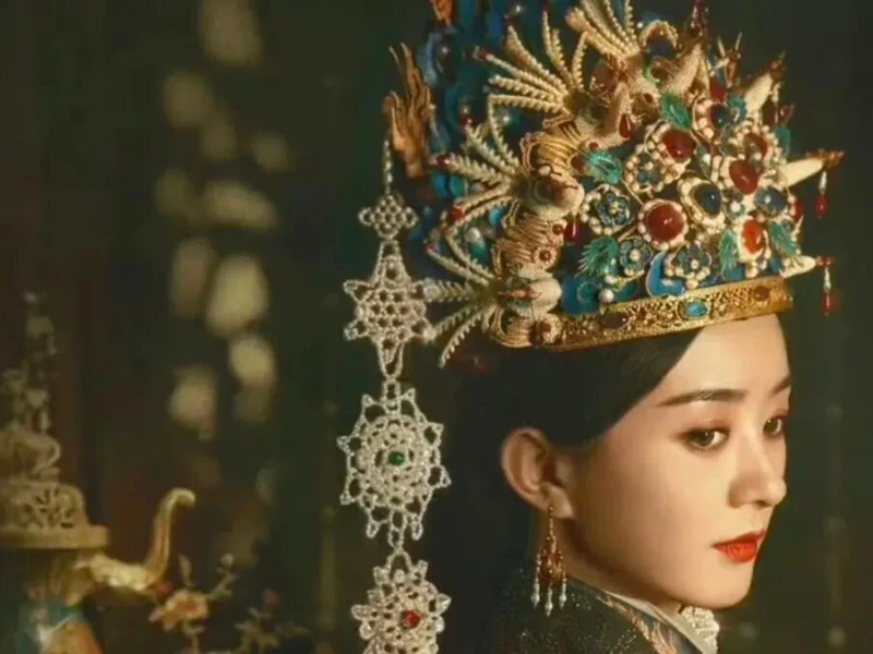 What Did Zhao Liying’s Headwear in Penghu Haizhan Really Mean?