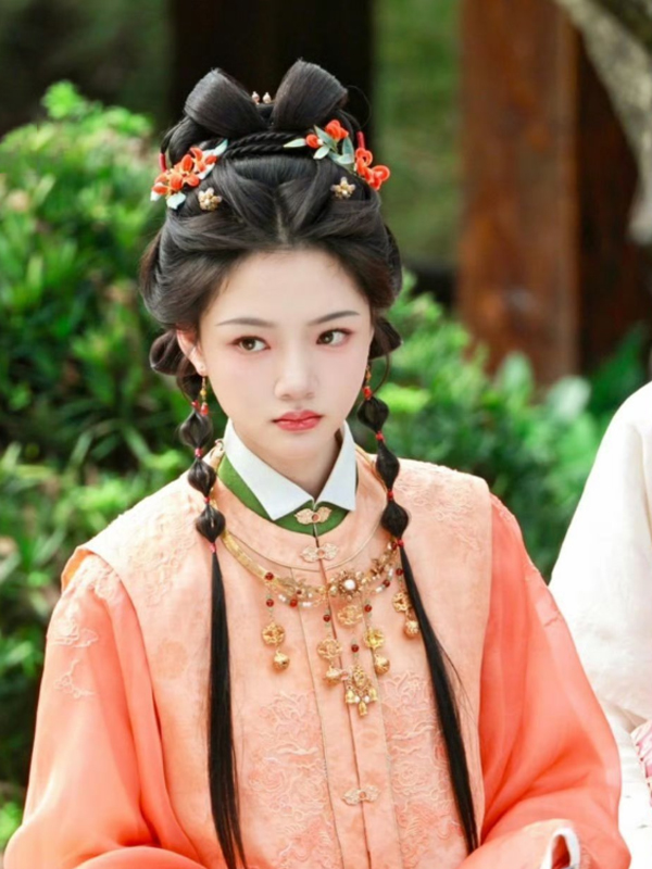 Why She Challenges Ye Xian in A Splendid Match
