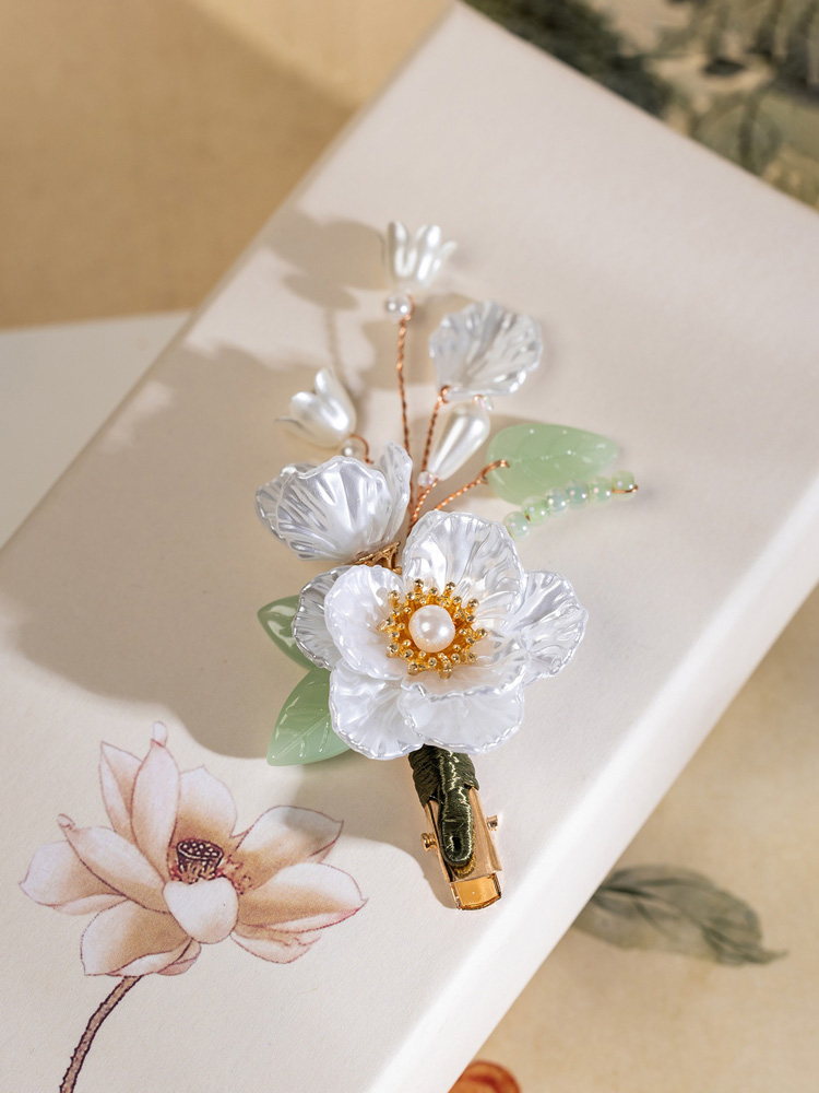 Women Classic Camellia Hair Clips Cute and Fresh Style