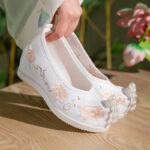 Women Embroidered Hanfu Shoes with Hidden Wedge