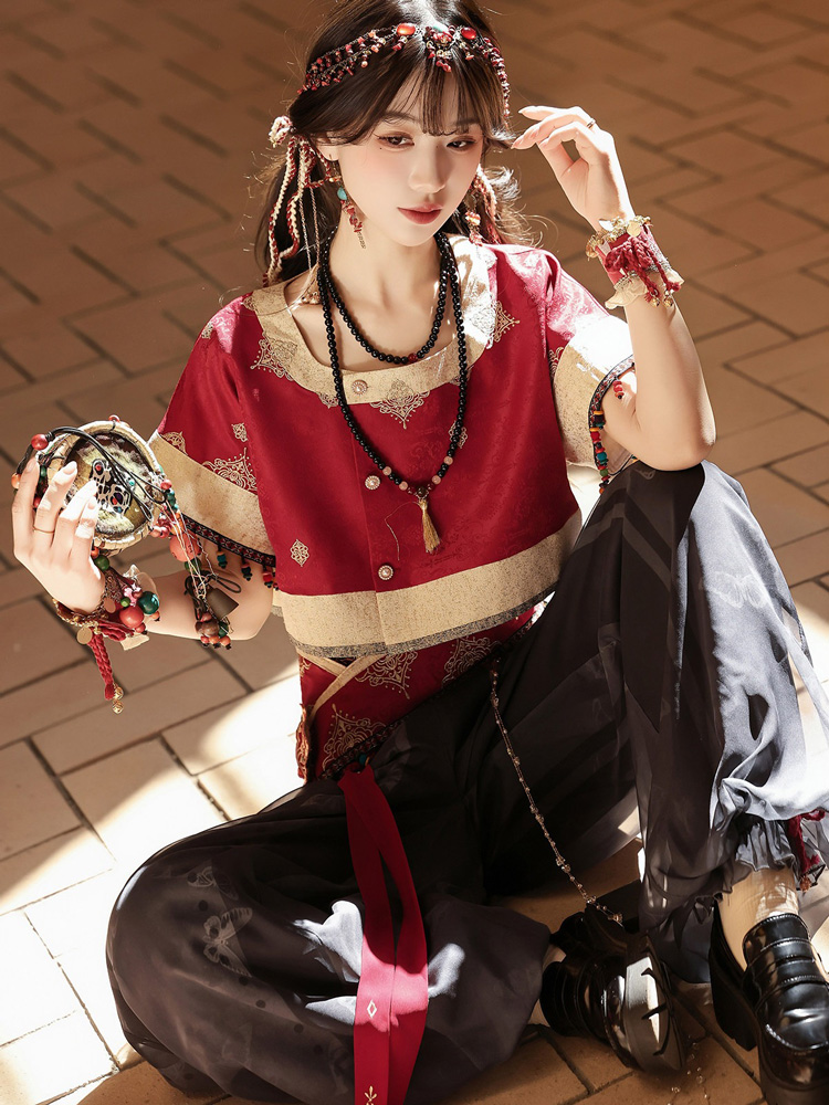 Dunhuang Hanfu for Women Unique Red Set with Han-Style Elements