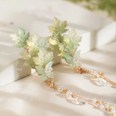 Maple Leaf-Inspired Traditional Hairpins Hanfu Tassel Clips and Qipao Outfit Combinations