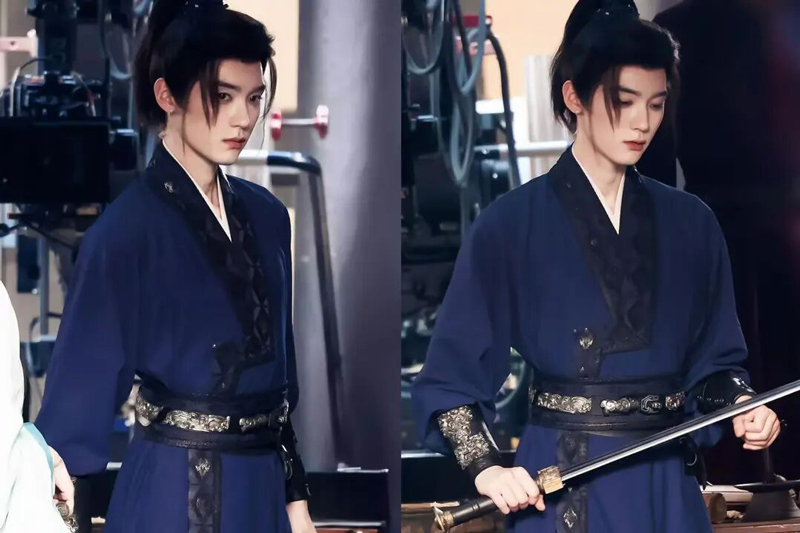 Rare Pre-Qin Costume in Ashes to Crown