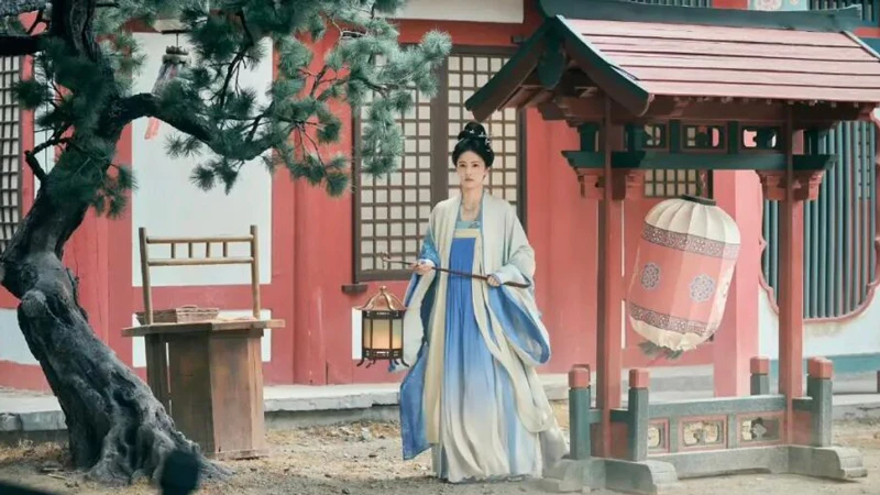The Secret Behind Clean Floor-Length Hanfu Skirts