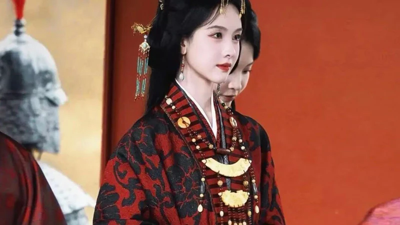 Why Chen Duling’s Jade Necklace Stuns Viewers