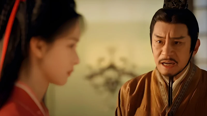 Why Chu Ling Distrusts Xiao Xun in Ashes to Crown