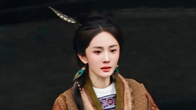 Xianbei Culture Behind Yang Mi’s Plume