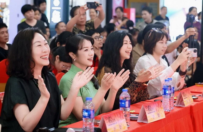 Fujian Qipao Final in Quanzhou: 68 Contestants Showcase