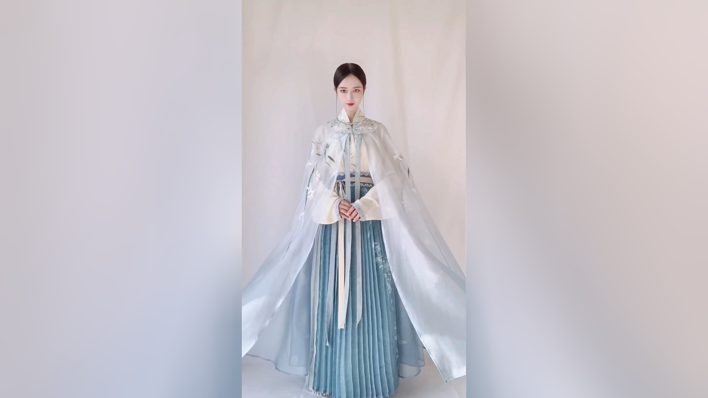 Pifeng Hanfu: Ming Overcoat History, Fit, and Styling Tips