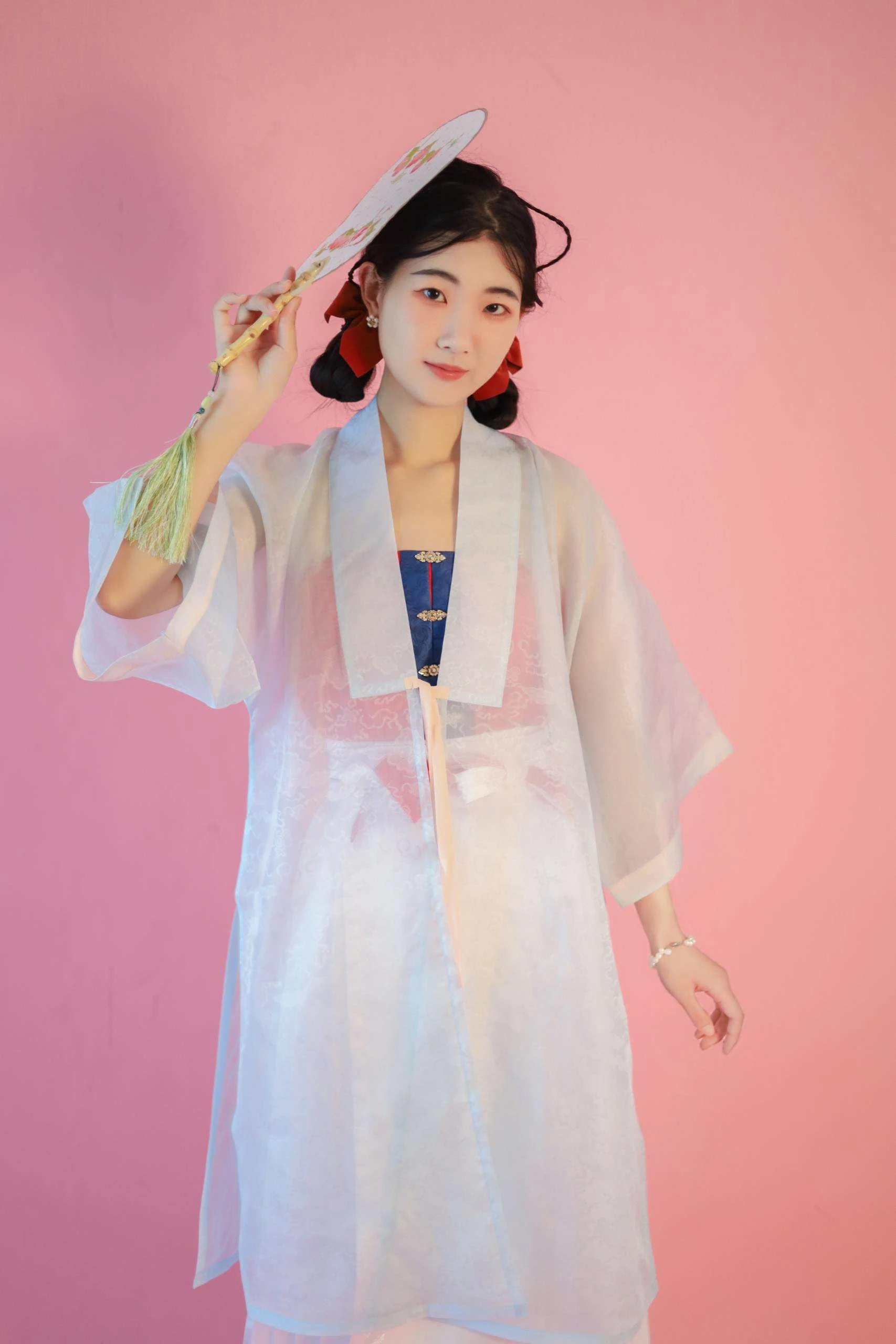 2026年明制合领半袖汉服怎么选?为什么真丝绡成夏季日常新基准?