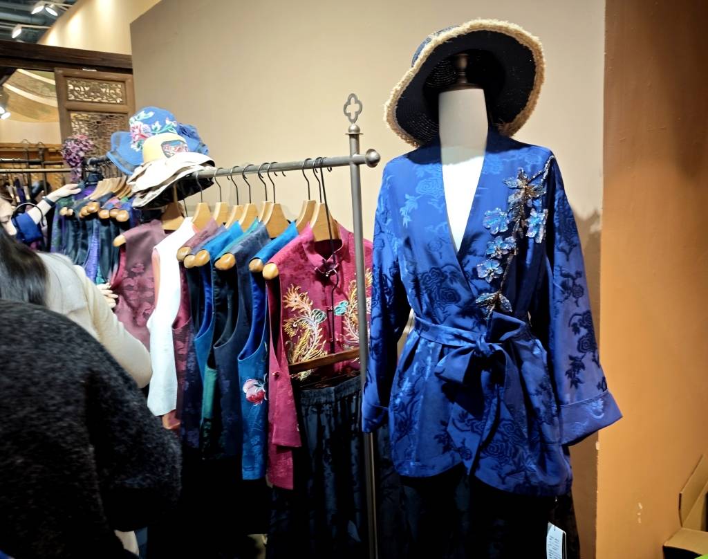 Neo-Chinese Fashion 2026: A 300 Billion Yuan Market