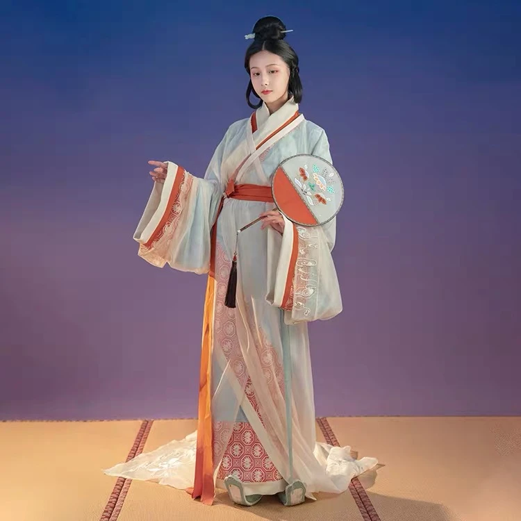 Quju Hanfu: Warring States to Han Dynasty Wrapped Robe Style