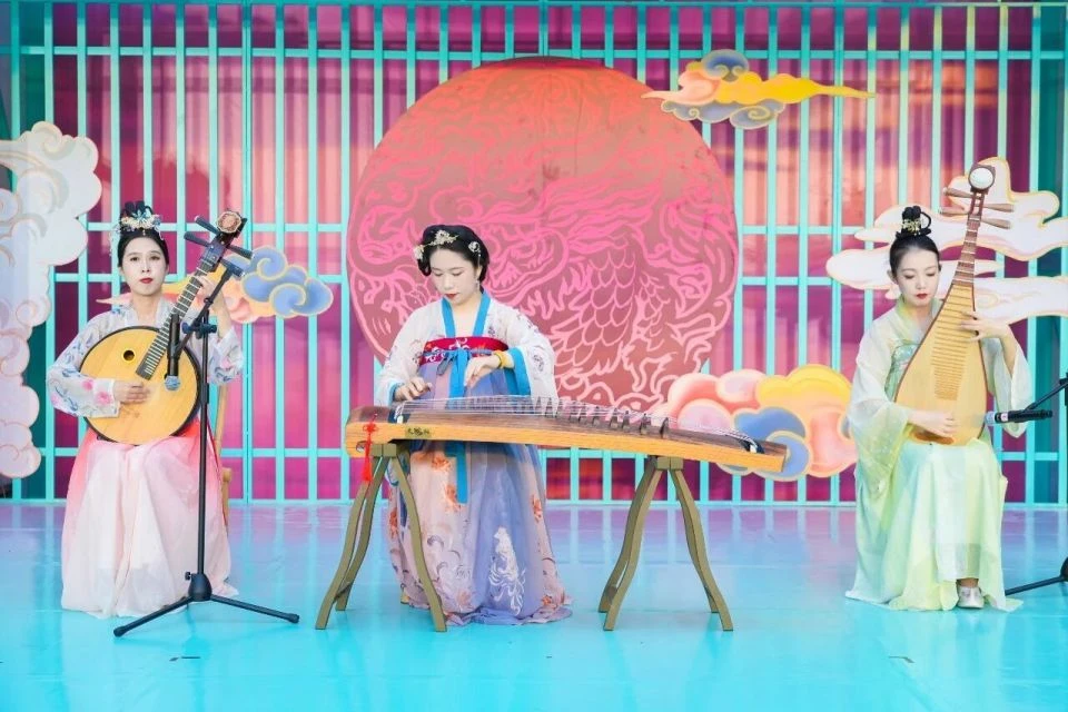 Beijing Ming Dynasty Night Market 2.0: Hanfu Parade Ignites Summer 2