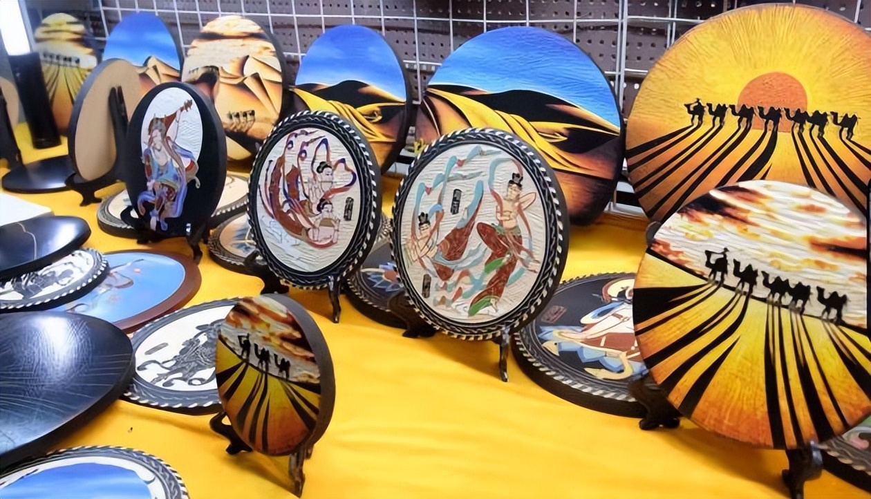 Nine-Colored Deer Motifs to Debut at 2026 China Fashion Week